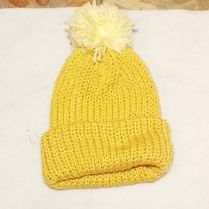 Handmade acrylic baby shower gift Gold pom pom knitted Beanie hat for babies
